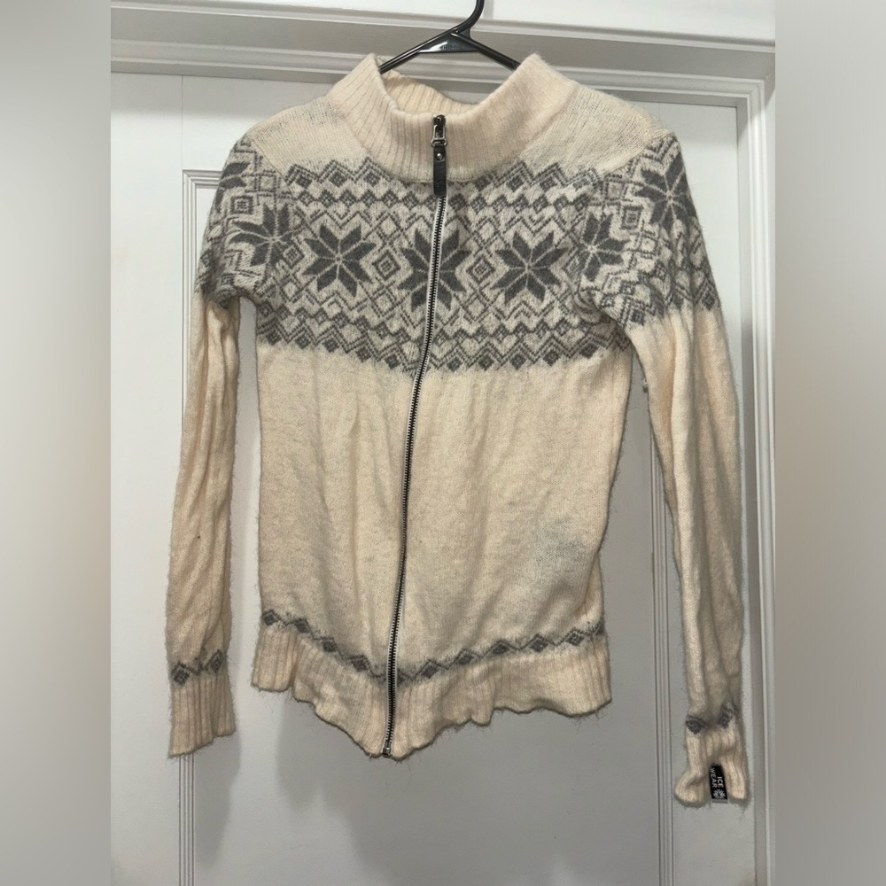 Icewear Icelandic wool women’s zip up sweater